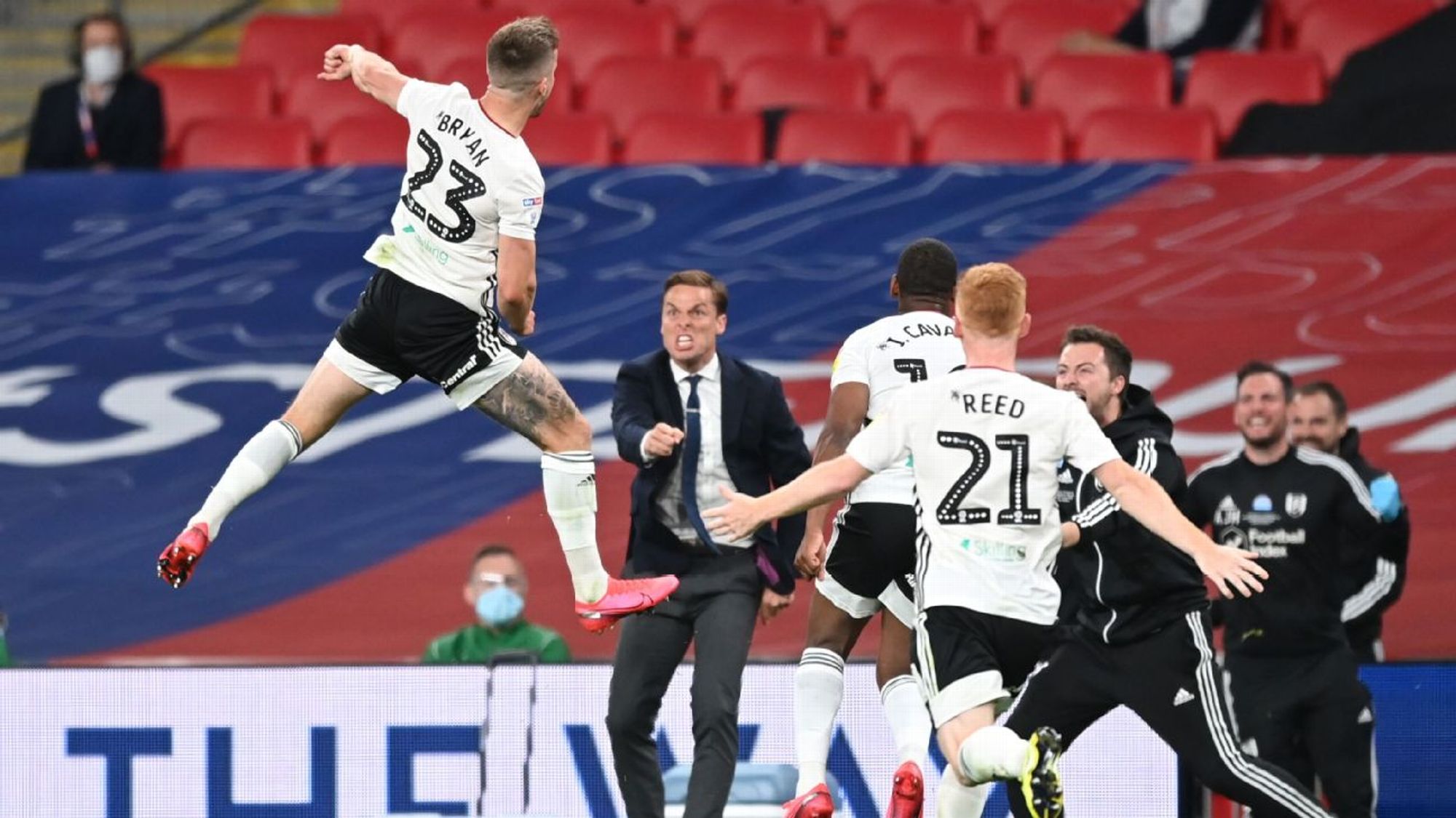 着较高的竞 着较高的竞